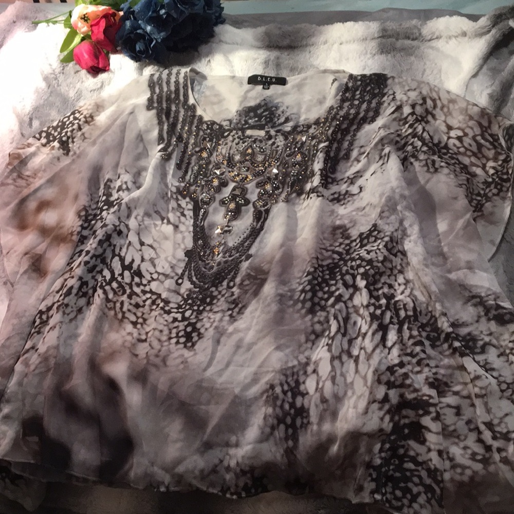 Women’s blouse